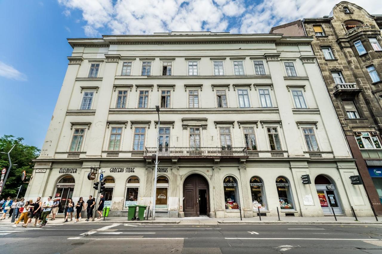 Simply The Best Location Budapest Exterior foto
