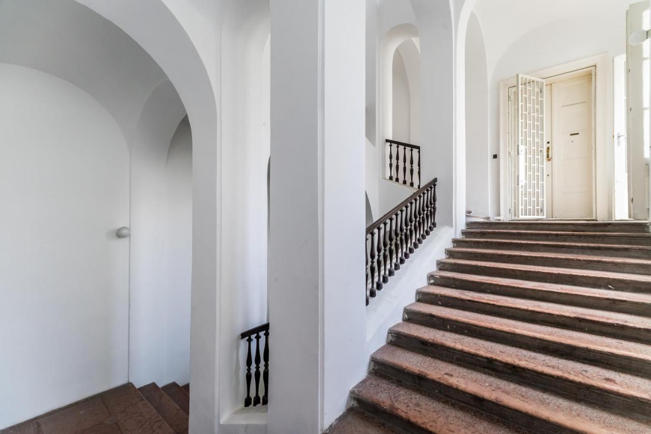 Simply The Best Location Budapest Exterior foto